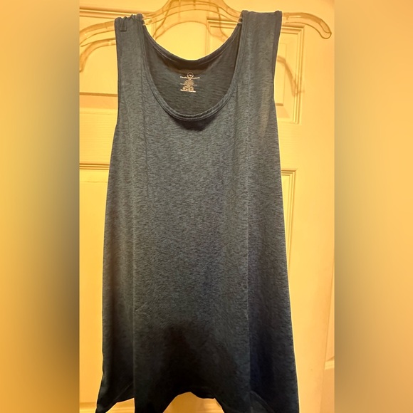 Pack of five racer back tank tops. Size 3X. Never worn. Smoke free home. - Picture 2 of 5